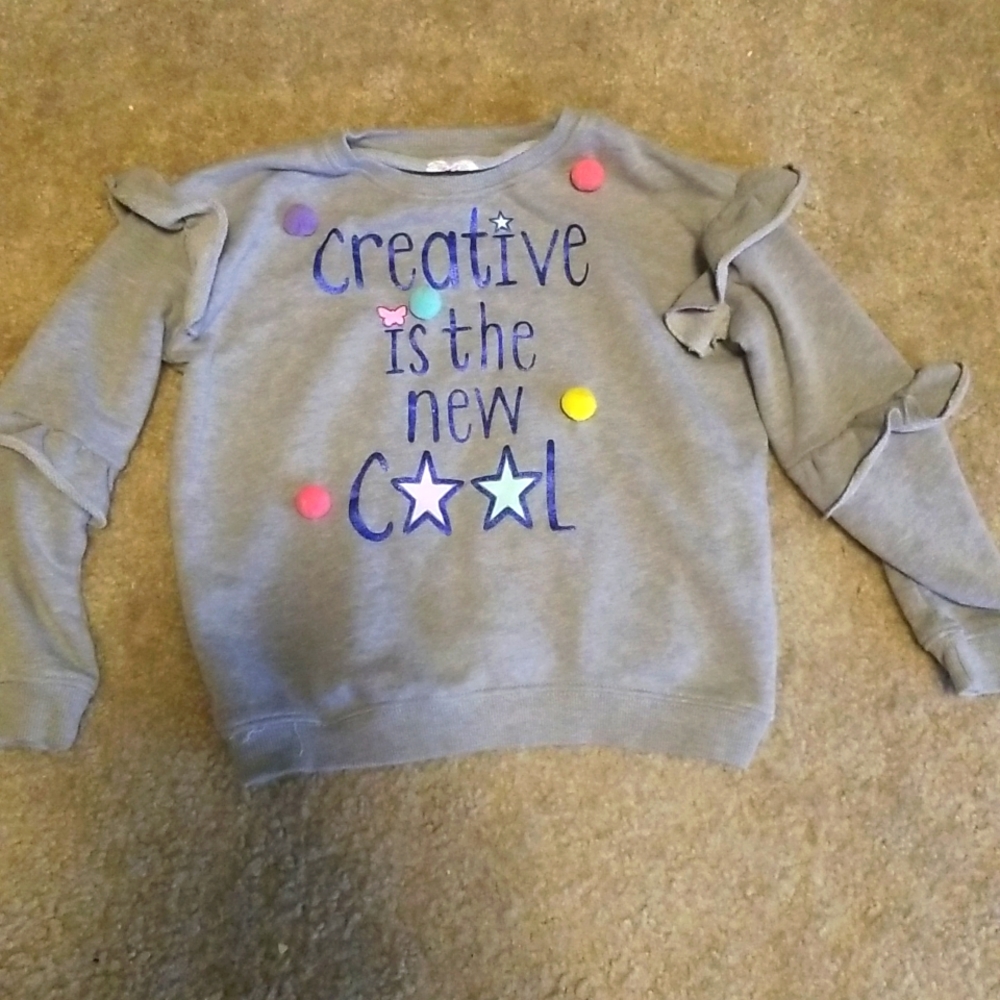 Adorable 365Kids Gray Sweatshirt w/ Puffs! Sz 6, great condition. BUNDLE TO SAVE